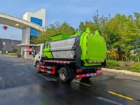 Camion benne à ordures Dongfeng Dolica 7,5 m³ 4x2 avec compression des déchets et chargement frontal, camion à ordures à levage latéral 7,5 m³