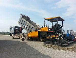 Finitrice per Asfalto SAP80C-10A di Marca Top, 8m, Alta Efficienza, per Costruzione di Strade Principali e Autostrade - Product Image 3