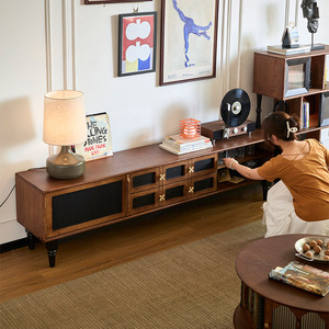Meuble TV Muse en bois massif, style vintage, avec rangement et couleurs contrastées, pour salon - Product Image 2