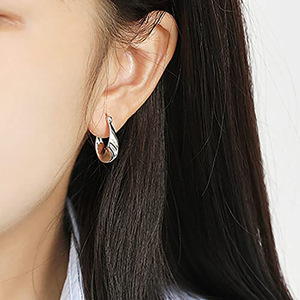 Orecchini a Cerchio Geometrici Intrecciati Vintage per Donne, Ear Cuff Minimalista, Gioielli di Moda Quotidiana - Product Image 6
