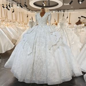 Vestido de Novia de Manga Larga con Cuello en V, Silueta de Sirena/Trompeta, Estilo Moderno con Apliques, Precioso Vestido de Novia LSML006 para - Product Image 4