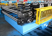 Machine de fabrication de panneaux de toiture en acier coloré entièrement automatique haute performance Bangnuo avec engrenages et pompe, haute productivité