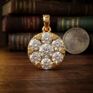 Collier Pendentif Classique de Luxe en Argent Plaqué Or avec Moissanite Ronde en Grappe pour Femme, Cadeau de Mariage, Bijoux Cœurs Scintillants - Product Image 2