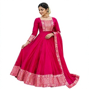 Robe Anarkali traditionnelle rose avec dupatta, coupe ample, longueur ras du sol, tenue pour femme, robe de mariage pakistanaise, en polyester - Product Image 1