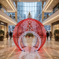 Outdoor Bestseller Lebensgroßer Riesiger Begehbarer Bogen 3D Weihnachten Rote PVC IP65 Maßgefertigte Kugel-Motiv-Lichter