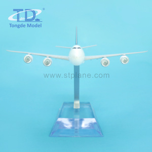 UTC <span class=keywords><strong>Boeing</strong></span> โมเดลเครื่องบิน<span class=keywords><strong>747</strong></span>-8F หล่อจากเหล็กเครื่องบินขนาด16ซม. พร้อมการพิมพ์ซิลค์สกรีนเครื่องบินโลหะสำหรับสะสมหรือของขวัญ - Product Image 3