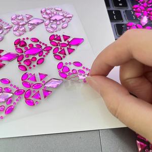 Autocollant de tatouage temporaire ZHONGLI style contracté, yeux cœur colorés, bijoux de visage pour <span class=keywords><strong>festival</strong></span> de musique, <span class=keywords><strong>maquillage</strong></span> en <span class=keywords><strong>strass</strong></span> et pierres - Product Image 3
