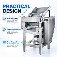Machine à pâtes électrique professionnelle robuste en acier inoxydable, automatique, pour la préparation de nouilles et le roulage de pâte, idéale pour les restaurants et cuisines.