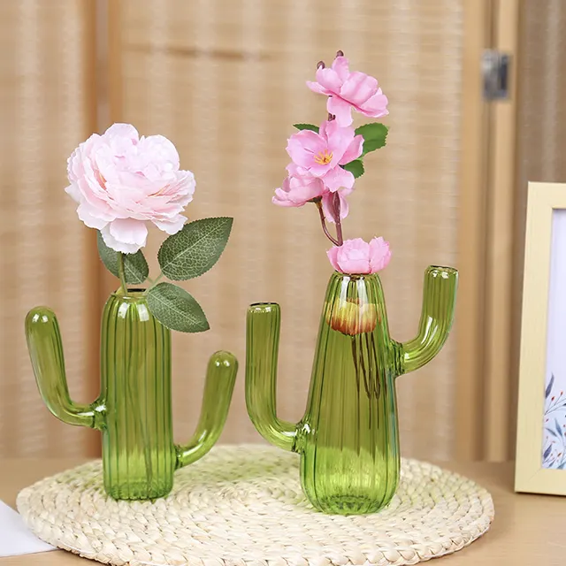 56 Genezende Groothandel Nordic Kleurrijke Geribbelde Transparante Cilinder Gekleurde Handgeblazen Glazen Vazen In Cactusvorm