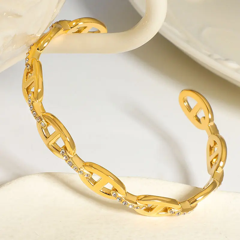 18k altın kaplama ürün paslanmaz çelik kadınlar için beyaz Cz düğmesi avrupa tarzı renkli mikro zirkon 10mm kahve fasulye bilezik