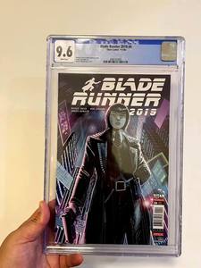 Produttore di fabbrica Custom all'ingrosso da collezione di classificazione in acrilico trasparente graduato vetrina <span class=keywords><strong>per</strong></span> <span class=keywords><strong>fumetti</strong></span> da collezione - Product Image 2