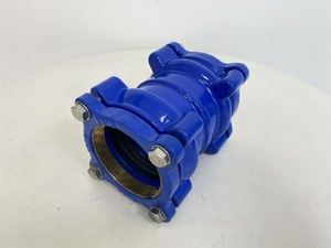 Adaptateur de bride de retenue universelle réductrice en fonte ductile avec joint EPDM pour <span class=keywords><strong>tuyau</strong></span> en <span class=keywords><strong>PEHD</strong></span> - Product Image 3