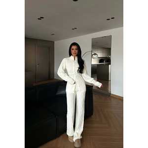 Conjunto de Punto Blanco Informal de 3 Piezas, Tejido a Crochet con Patrón Bordado, Corte Holgado hasta el Tobillo - Product Image 2