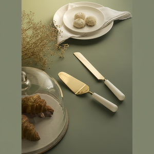 Designer stainless steel <b>cake</b> <b>server</b> with intricate floral engravings and non-slip ergonomic handle for high-end celebrations - Product Image 1