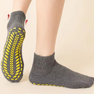 High Quality Women's Non-slip Cotton Grip Yoga <b>Socks</b> Wholesale Ladies Medium Tube Solid Sports <b>Socks</b> - Product Image 3