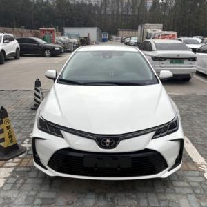 Toyota <span class=keywords><strong>Corolla</strong></span> d'occasion 2022, <span class=keywords><strong>blanche</strong></span>, 30 000 km, boîte manuelle, conduite à gauche, pneus R15, sièges en tissu, intérieur foncé, essence, voiture en stock - Product Image 1