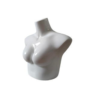 Женская модель нижнего белья с большой грудью - Product Image 6