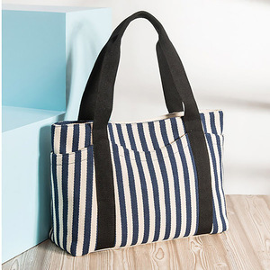 Sac fourre-tout en toile avec tissu d'épicerie en coton réutilisable floral pour femmes et filles - Product Image 4