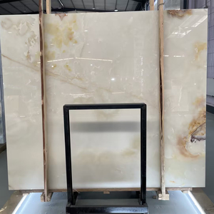 แผ่นหินออนิกซ์สีขาวขัดเงาธรรมชาติ Goldtop ODM OEM ขนาดใหญ่ กันน้ำ ดีไซน์ทันสมัย สำหรับเคาน์เตอร์ครัวโรงแรม - Product Image 4