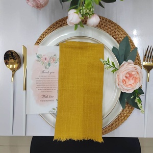 Décoration <span class=keywords><strong>de</strong></span> <span class=keywords><strong>table</strong></span> serviettes jaunes en mousseline douce torchon en coton uni 100% serviettes en tissu couleur moutarde faites à la main - Product Image 1