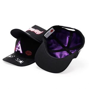 Gorra de Béisbol de Alta Calidad de 5 Paneles con Logotipo Personalizado Bordado y Forro Interior de Satén de Seda - Product Image 6