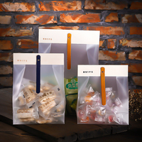 Sacs en plastique personnalisés de Noël et de mariage pour biscuits, bonbons, collations, emballage cadeau imperméable de souvenirs de festival, sac de pochette sur support