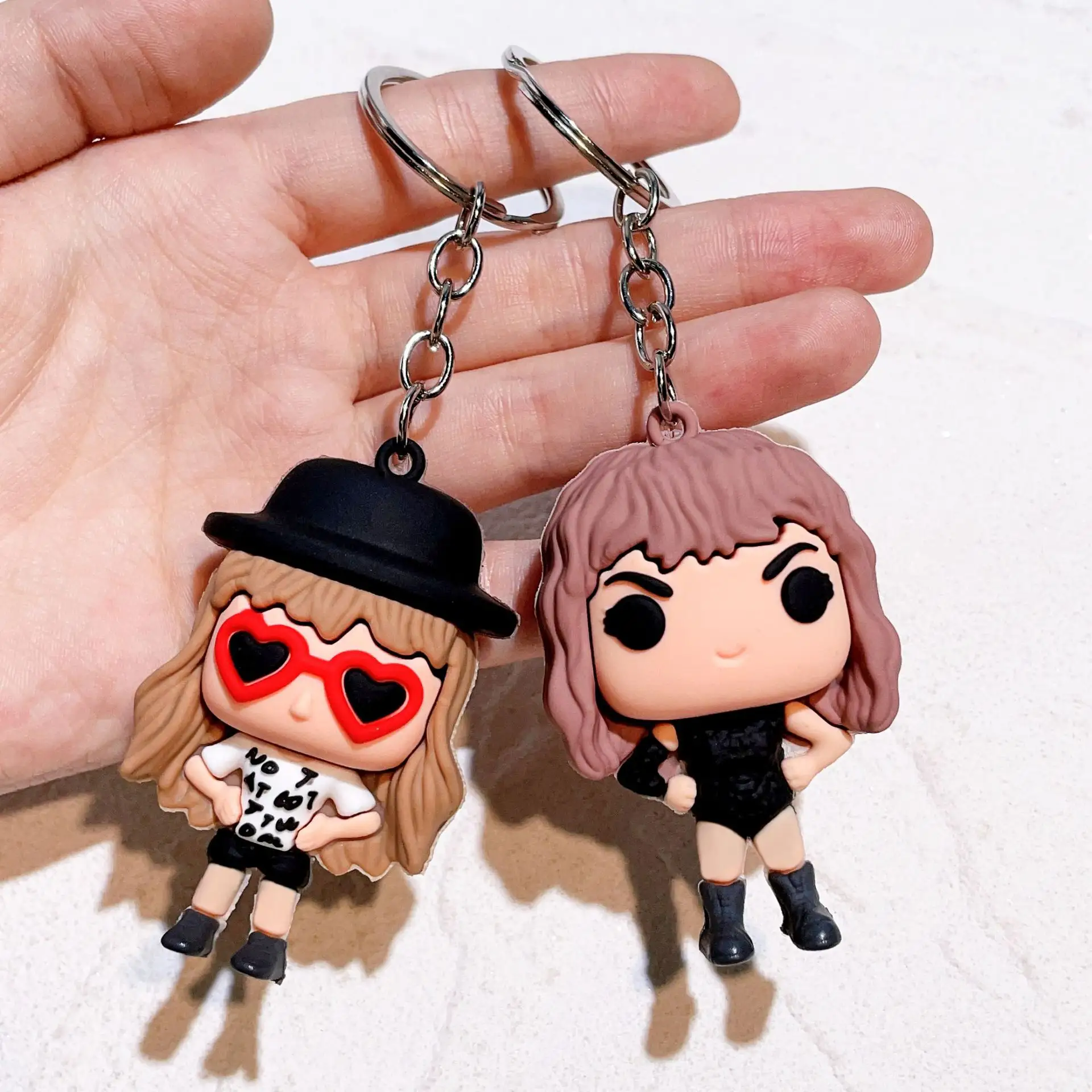 Fans Gift Jewelry Silicone Swift Figure Keychain For Men Women Car Backpack Pendant Keychain Singer 1989 Taylor Keychains