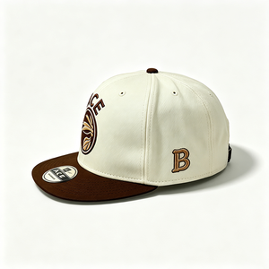 Casquette Snapback Homme Bicolore Crème Blanc Marron Été Décontractée Sportive Broderie 3D Logo Visière Plate Structurée Rétro Hip-Hop - Product Image 3