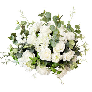 ลูกบอลดอกไม้ตกแต่งงานแต่งงาน - ดอกกุหลาบสีชมพูทำจากผ้าไหมเทียมสำหรับตกแต่งโต๊ะกลาง สามารถปรับแต่งสีและขนาดได้ ดีไซน์ทันสมัย - Product Image 3