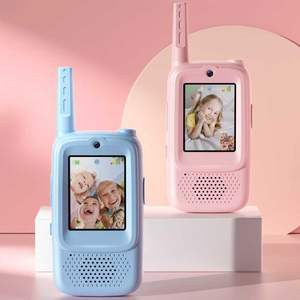 Cnyrbt Lot de 2 talkies-walkies vidéo rechargeables, jouets interactifs pour tout-petits, changeur de voix, autonomie de la batterie de 3,5 heures, bleu/rose - Product Image 4