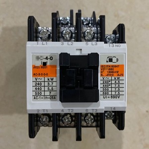 1 قطعة جديد مرحل حماية حراري من الحمل الزائد Tr-<span class=keywords><strong>2</strong></span>/<span class=keywords><strong>3</strong></span> 18-26A وحدة PLC أصلية جديدة جاهزة للتسليم للتحكم الآلي الصناعي مخصصة لـ PLC <span class=keywords><strong>Progr</strong></span> - Product Image 1