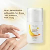 Crème Visage Alpha Arbutine Haute Qualité SPF 15 Vitamine C Hydratant Quotidien Éclaircissant pour Peaux Ternes et Irrégulières Vente en Gros 50ml