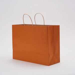 ถุงกระดาษคราฟท์ KM Craft พร้อมหูหิ้วแบบบิดเกลียวสีน้ำตาล สำหรับใส่เสื้อผ้า รองเท้า ถุงเท้า ขนสัตว์ บรรจุภัณฑ์อาหาร ใช้ได้กับอาหาร - Product Image 2