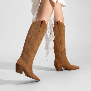 Bottes d'équitation pour femmes en faux daim brodé style western, hauteur genou, bout pointu, <span class=keywords><strong>talon</strong></span> bas, rehaussantes, printemps/été/hiver - Product Image 1