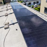 Système de montage de panneaux solaires sur toit plat lesté en aluminium, support de toit solaire sans pénétration pour projets photovoltaïques commerciaux