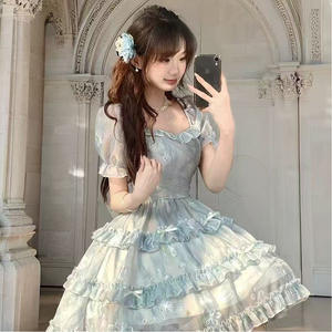 Robe de club bleue à col carré, taille naturelle, coupe trapèze, manches courtes, jupe à volants, style princesse translucide pour l'été - Product Image 2