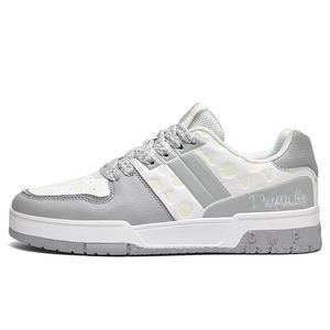 <span class=keywords><strong>Sneakers</strong></span> Sportive Retrò da Uomo Scarpe per Bambini con Tomaia in Rete Nere e Rosse con Caratteristiche Morbide e Arrotondate per la Stagione Primaverile - Product Image 6