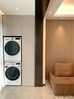 Armoire murale complète bicolore grise en composite pour balcon et chambre, avec rangement supérieur et miroir