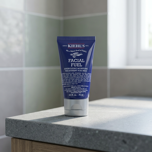 Tratamiento Hidratante Energizante Facial Fuel de Kiehl's para Hombres, Líquido en Tubo de 2.5 Fl Oz, con Ácido Hialurónico, Hecho en EE. UU. - Product Image 2