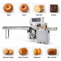 Machine d'emballage alimentaire en acier inoxydable pour maamoul, machine d'emballage pour petits pains à la noix de coco, machine d'emballage en sachet coussin pour brioche pour boulangerie