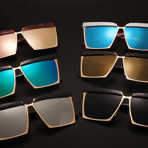 Maidis Square Sunglasses Gold <b>Frame</b> <b>Black</b> Lens UV400 Protection Unisex Style - Product Image 2
