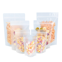 Sachet refermable transparent personnalisé en PE de qualité alimentaire, recyclable et étanche, avec encoche de déchirement pour bonbons et pop-corn