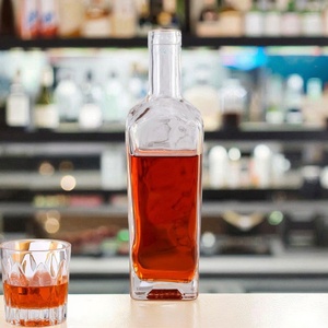 Botella de Vidrio Super Flint Cuadrada de 750 ml, Ecológica, de Grado Alimenticio, con Logotipo Personalizado, Impresión Serigráfica para Licores (Ginebra, Vodka) - Product Image 6