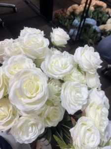 Rosas <span class=keywords><strong>de</strong></span> Seda <span class=keywords><strong>de</strong></span> Alta Calidad al Por Mayor, Flores Artificiales Realistas para Decoración <span class=keywords><strong>de</strong></span> Bodas - Product Image 5