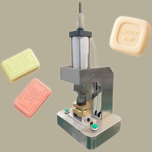 Venta directa de fábrica Máquina de estampado de impresión de jabón de inodoro manual neumática más vendida - Product Image 1