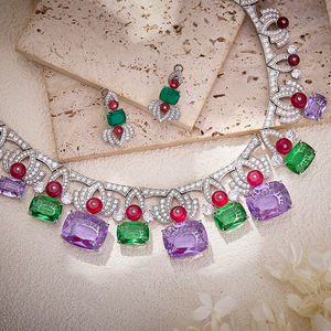 Kalung dan Anting Wanita Desain Teratai Retro Mewah yang Berlebihan, Dihiasi Batu Permata Bertekstur Zirkonia, Perhiasan Kuningan - Product Image 3