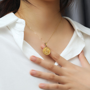 Collar de Acero Inoxidable Estilo Étnico Yin Yang Bagua Tai Chi, <span class=keywords><strong>Cadena</strong></span> de Clavícula de Acero de Titanio con Diseño Exclusivo - Product Image 4