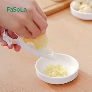 FaSoLa Fruit Peeler Plastic Rotary Kitchen Tool for Apple Potato Carrot - Product Image 4