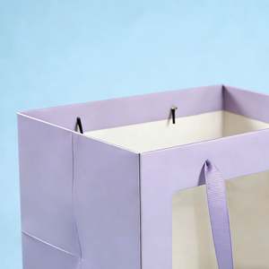 Bolsas de Regalo Personalizables de Color Morado Claro con Ventanas Transparentes, Diseñadas para Ramos de Regalo de Cumpleaños. - Product Image 2