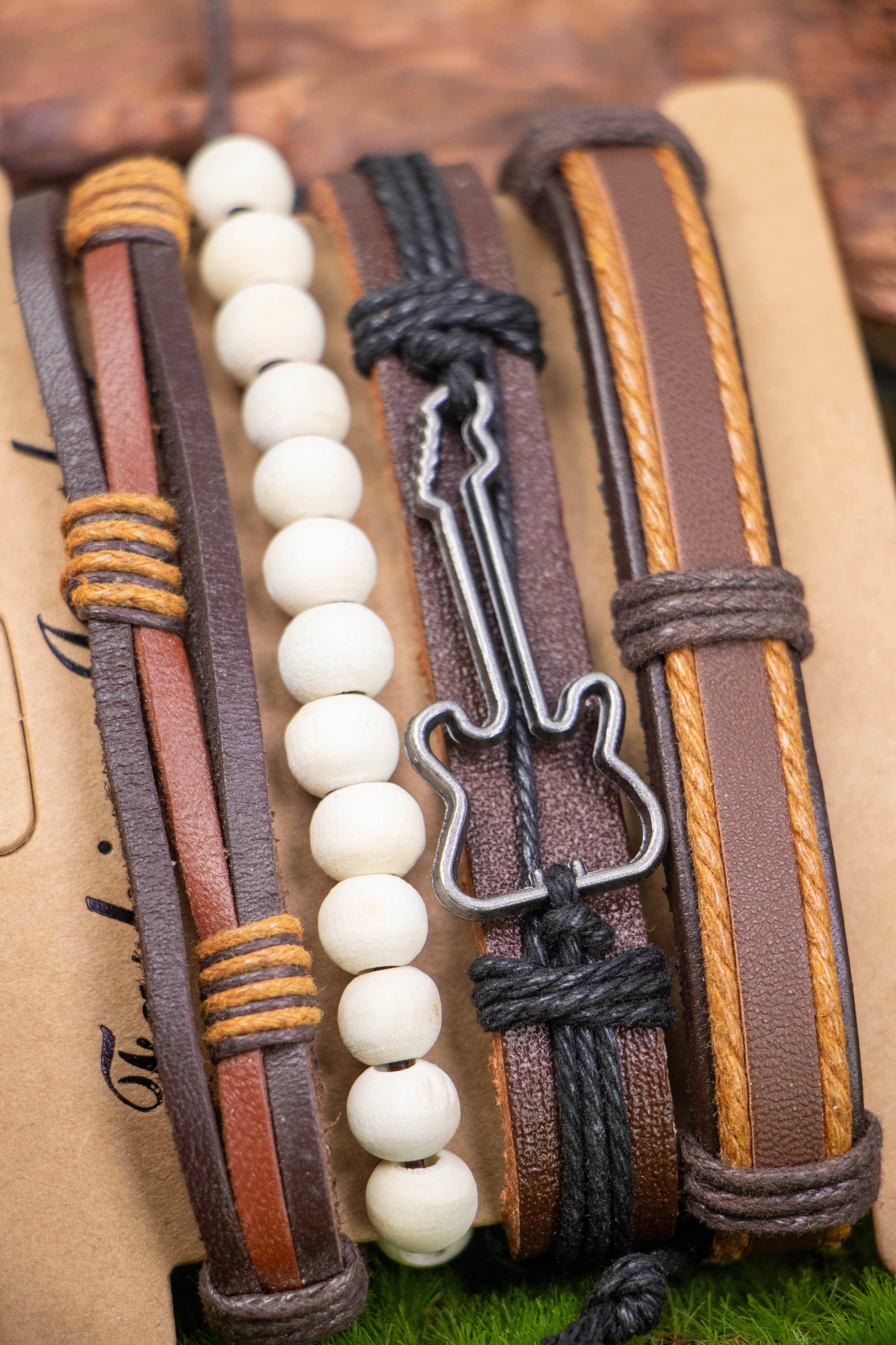 สีน้ำตาล